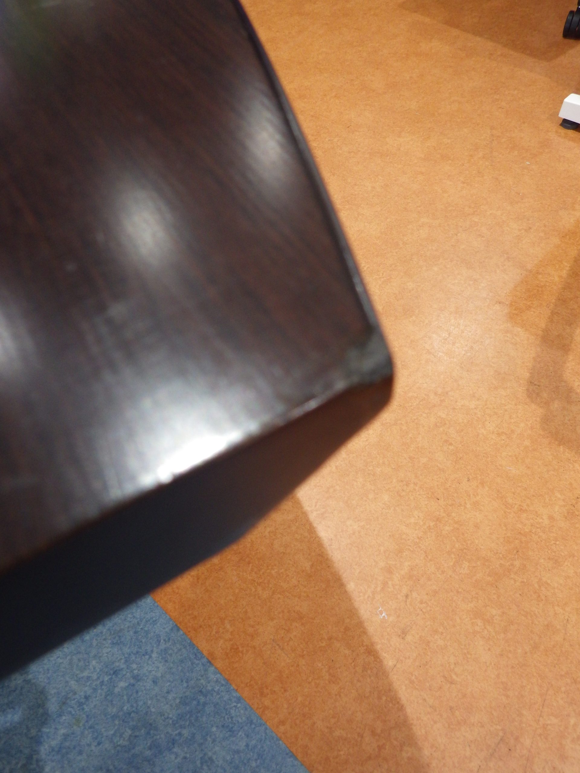 ミーティングテーブル W1400 イトーキ4