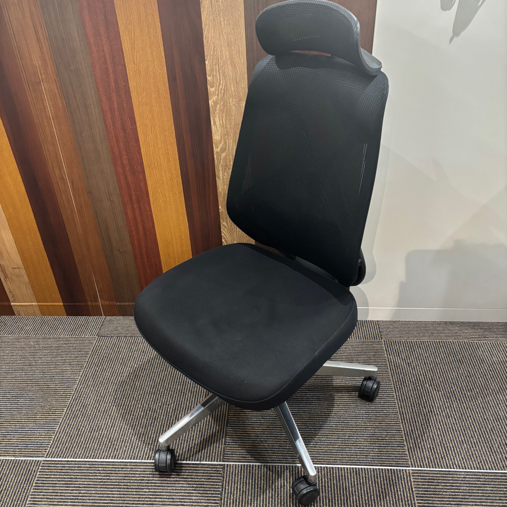 ハイバックチェア(ヘッドレスト付)　①