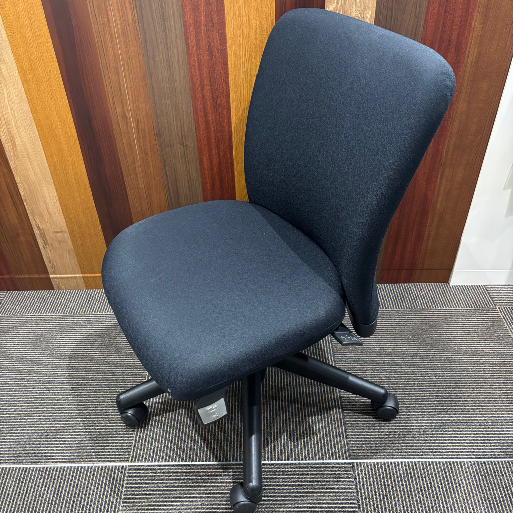 オフィスチェア 肘無 Haworth ルック2