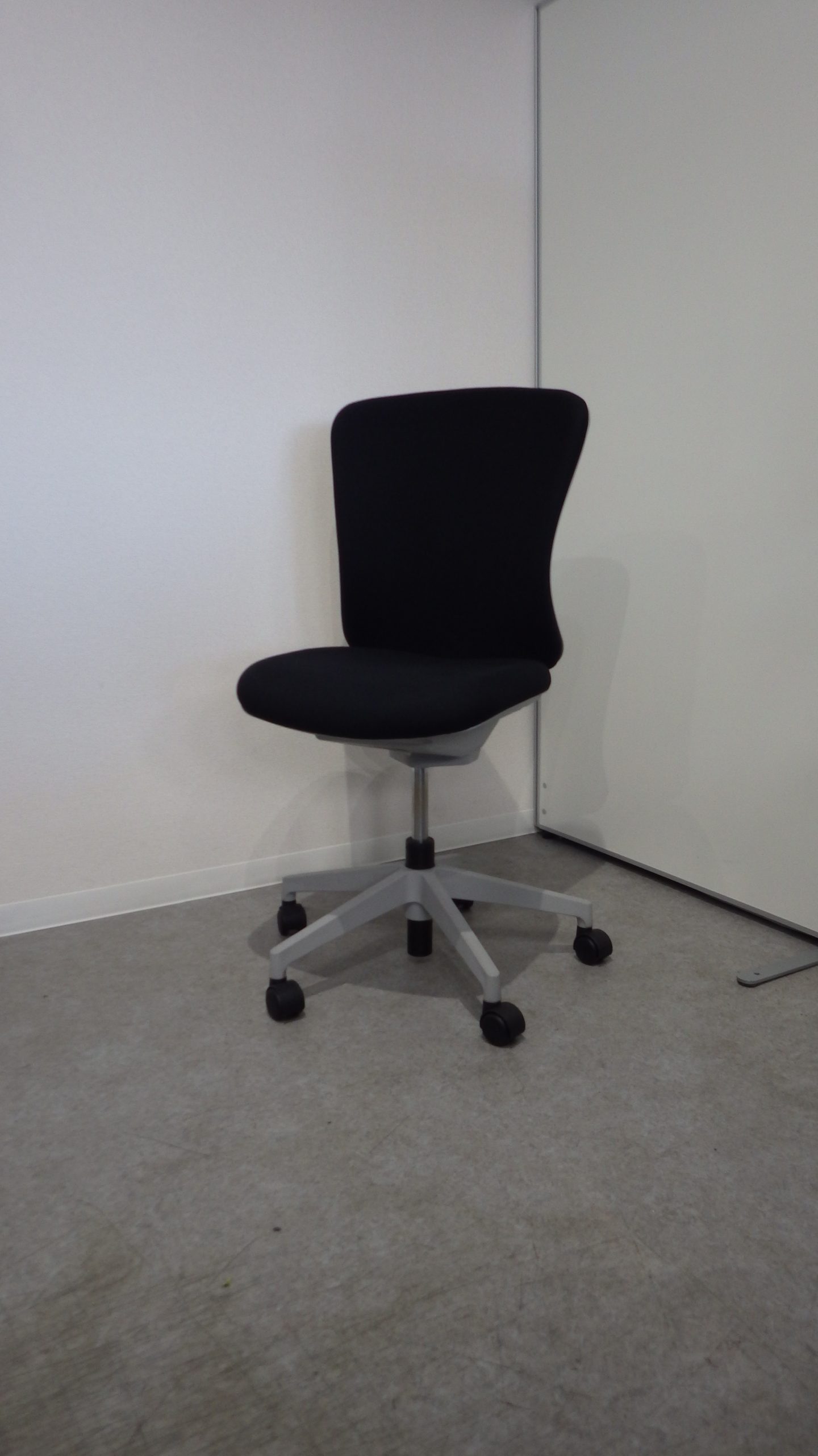 OAチェア 肘無 バルチェイナバ3