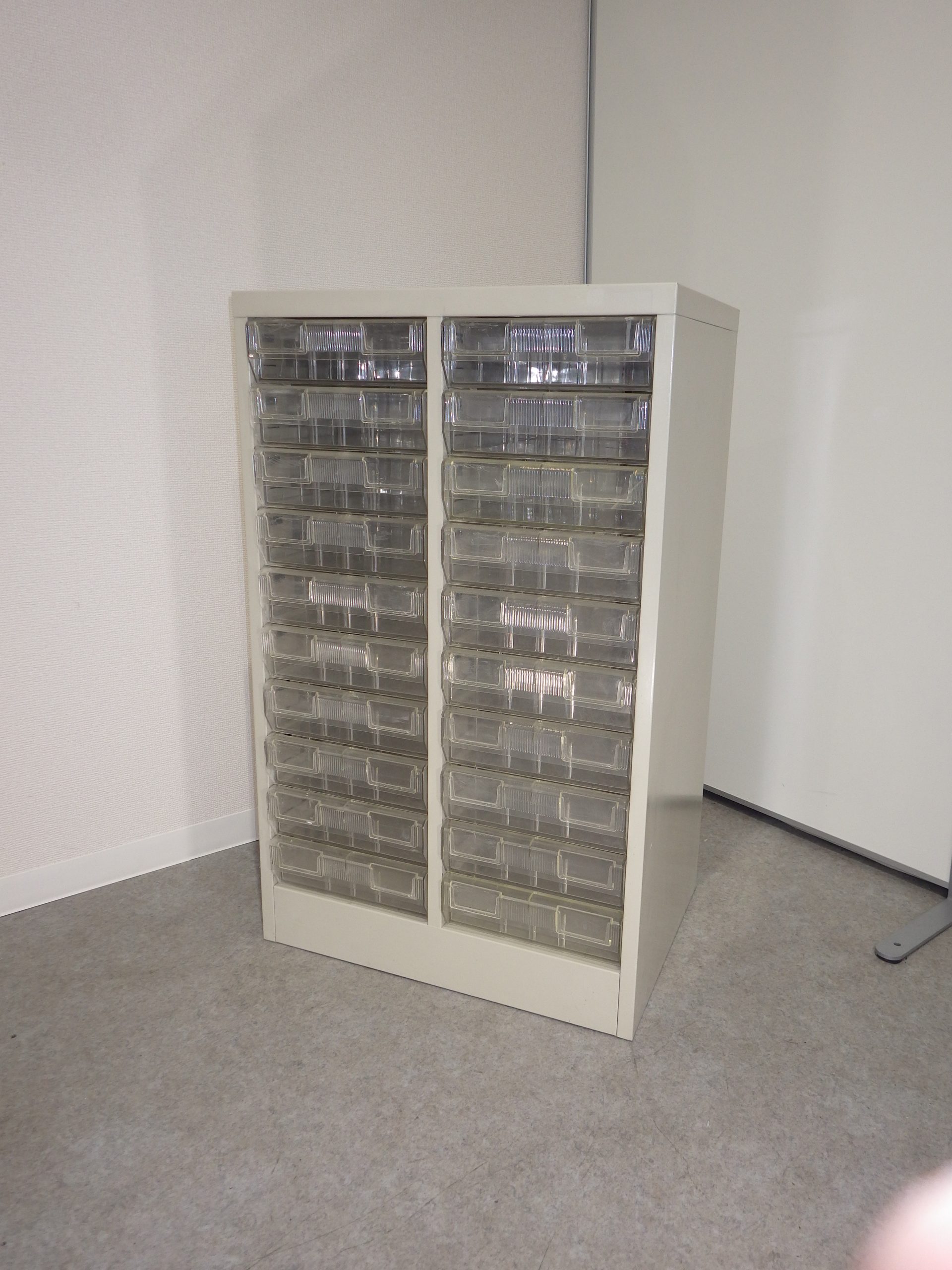 ペーパーケースA4*10段×2列8