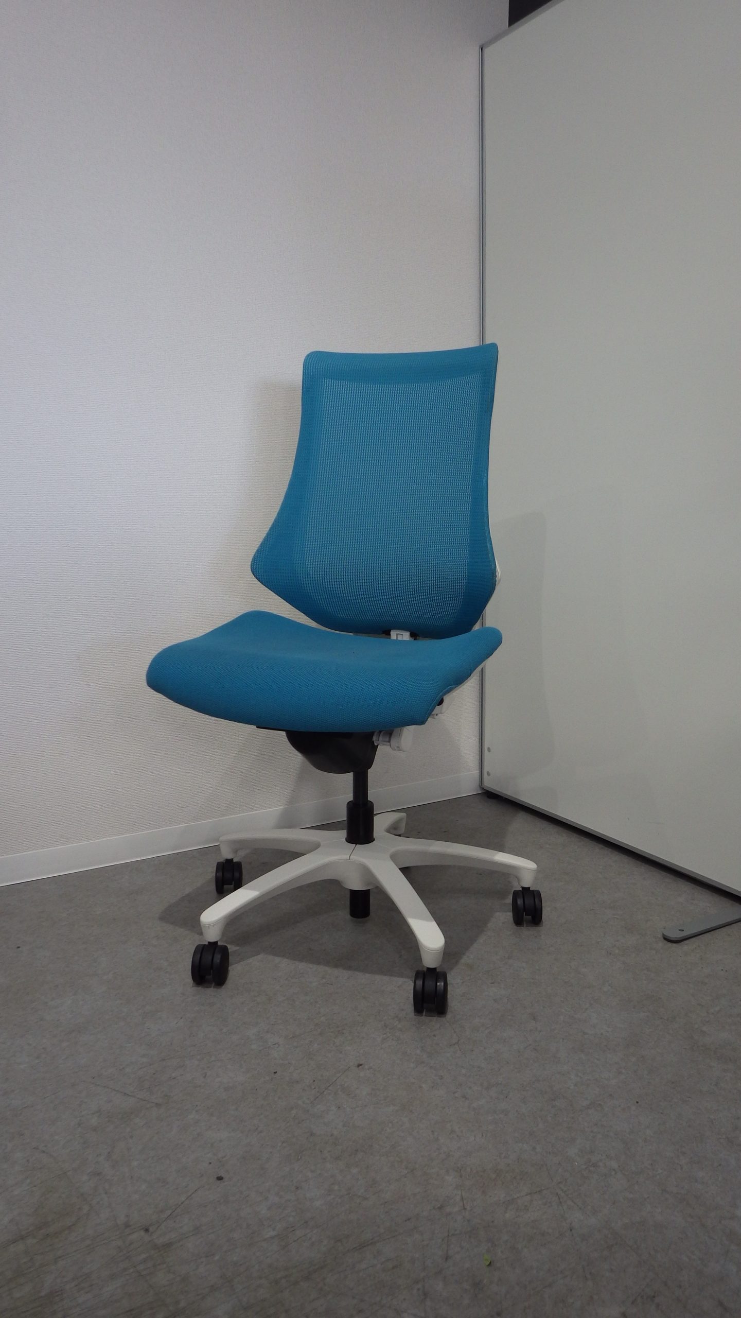 OAチェア肘無 緑エフシリーズ2018年イトーキ8