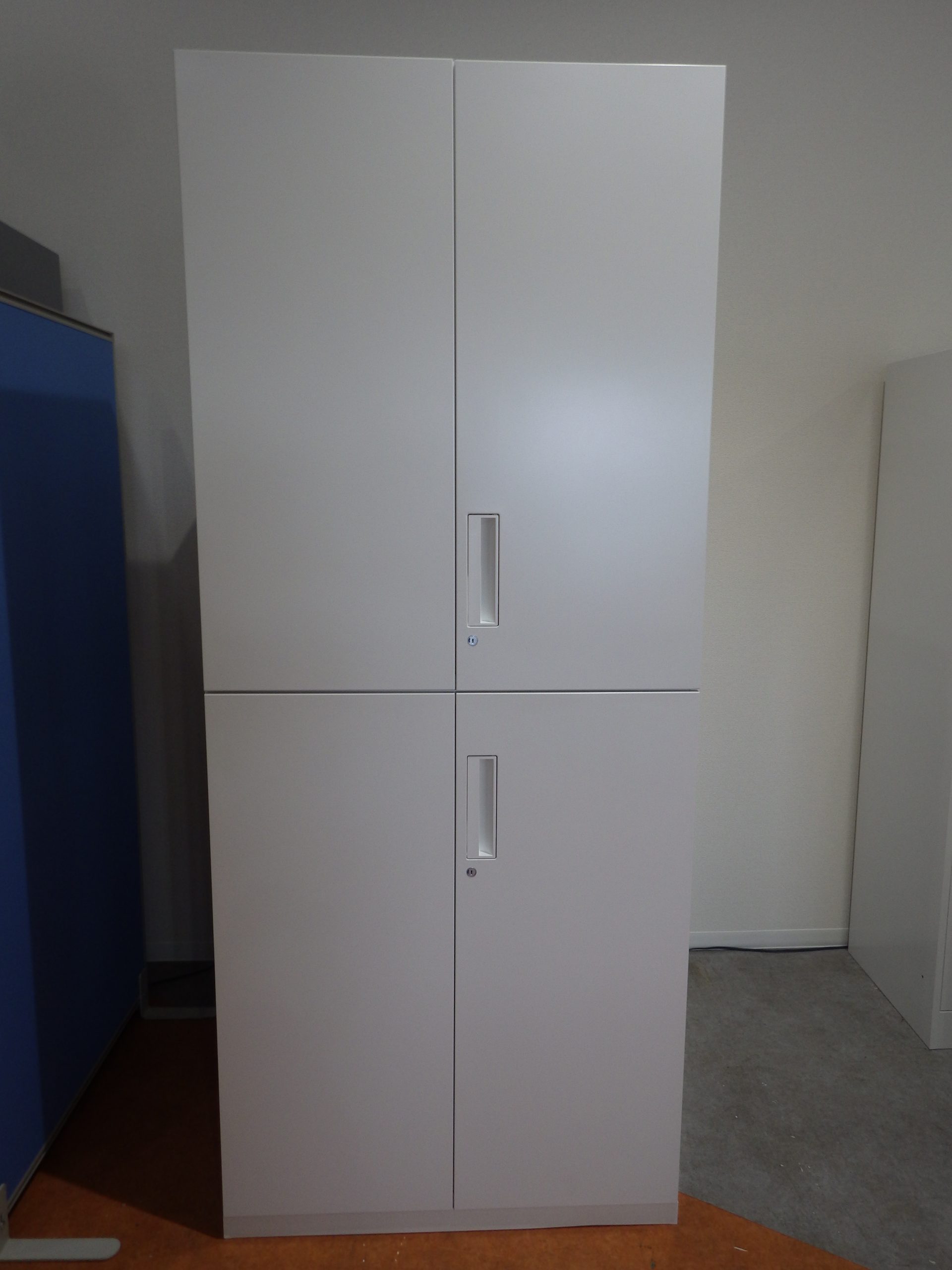 ★KOKUYO　キャビネット両開上下セットのご紹介★