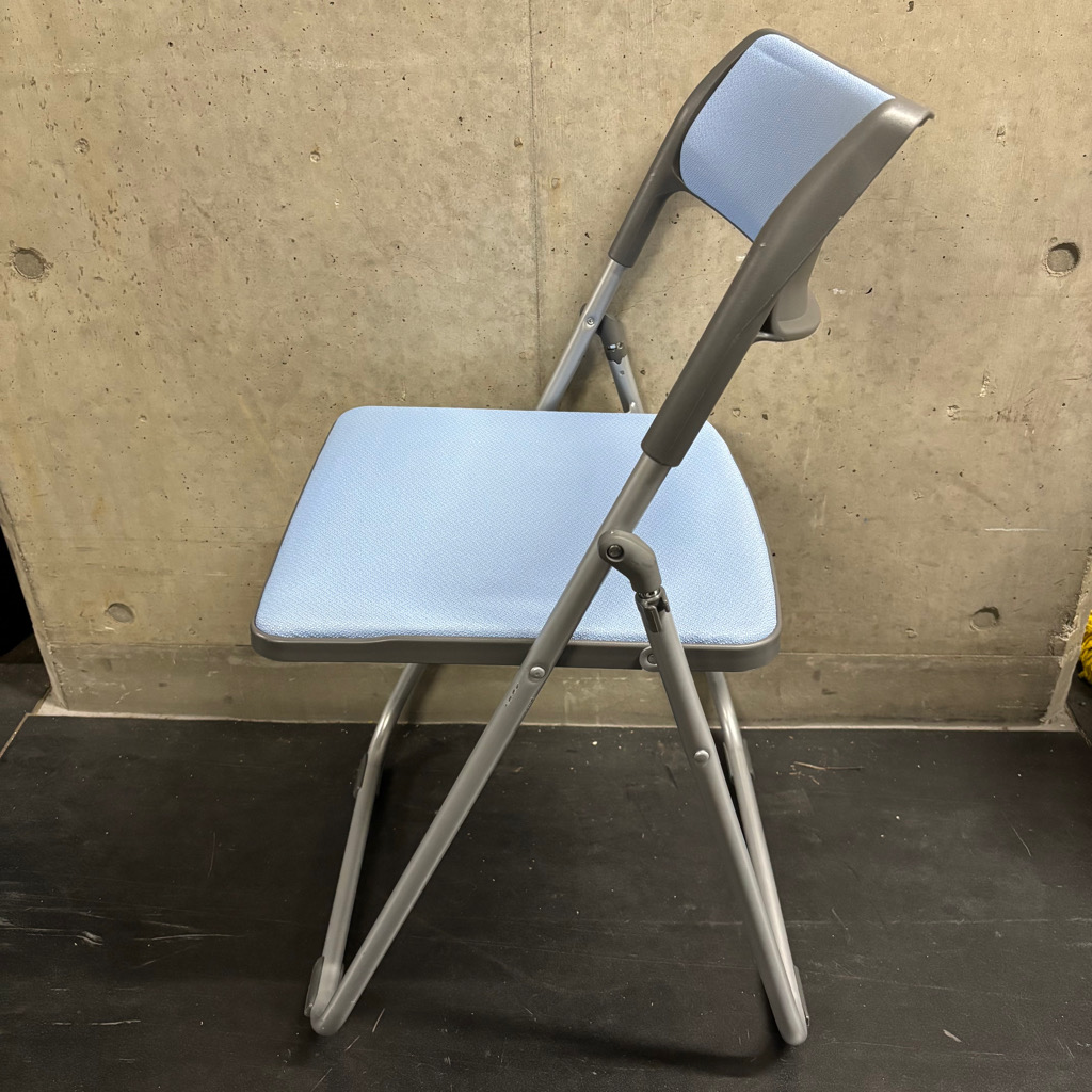折り畳み椅子3