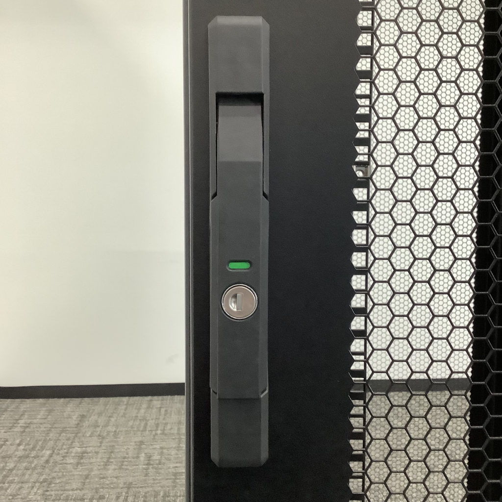 サーバーラック(ITS・H1750)6
