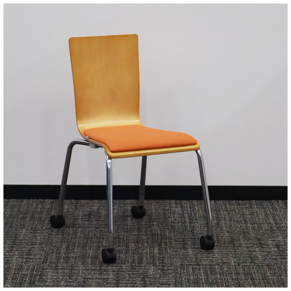 プライウッドキャスターチェア オレンジ1