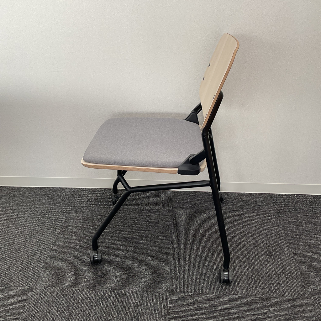 ミーティングチェア オカムラ2