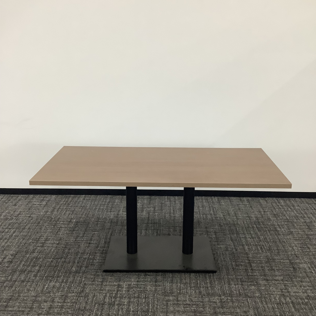 商談テーブル(W1800×D800 脚シルバー)2