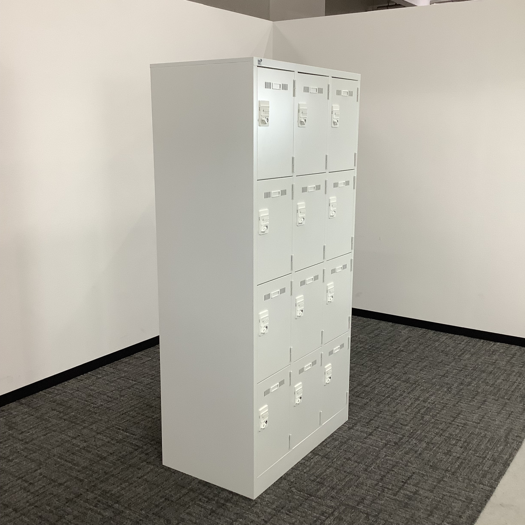 ダイヤル錠12人用ロッカー3