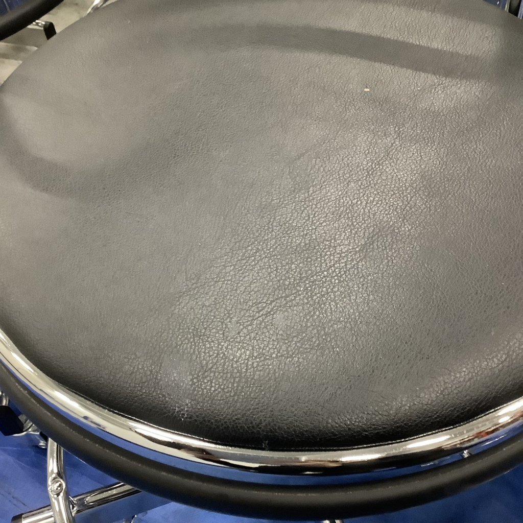 ハイチェア(昇降式)4