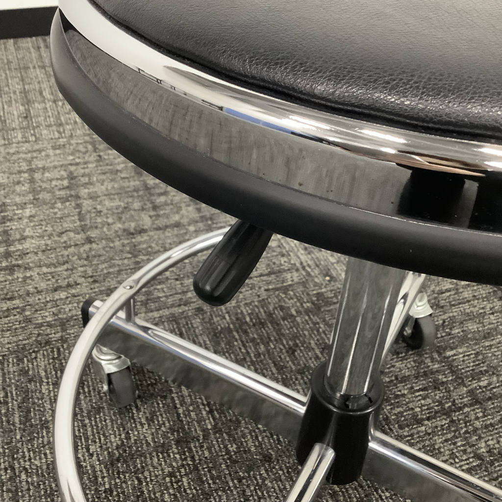 ハイチェア(昇降式)5