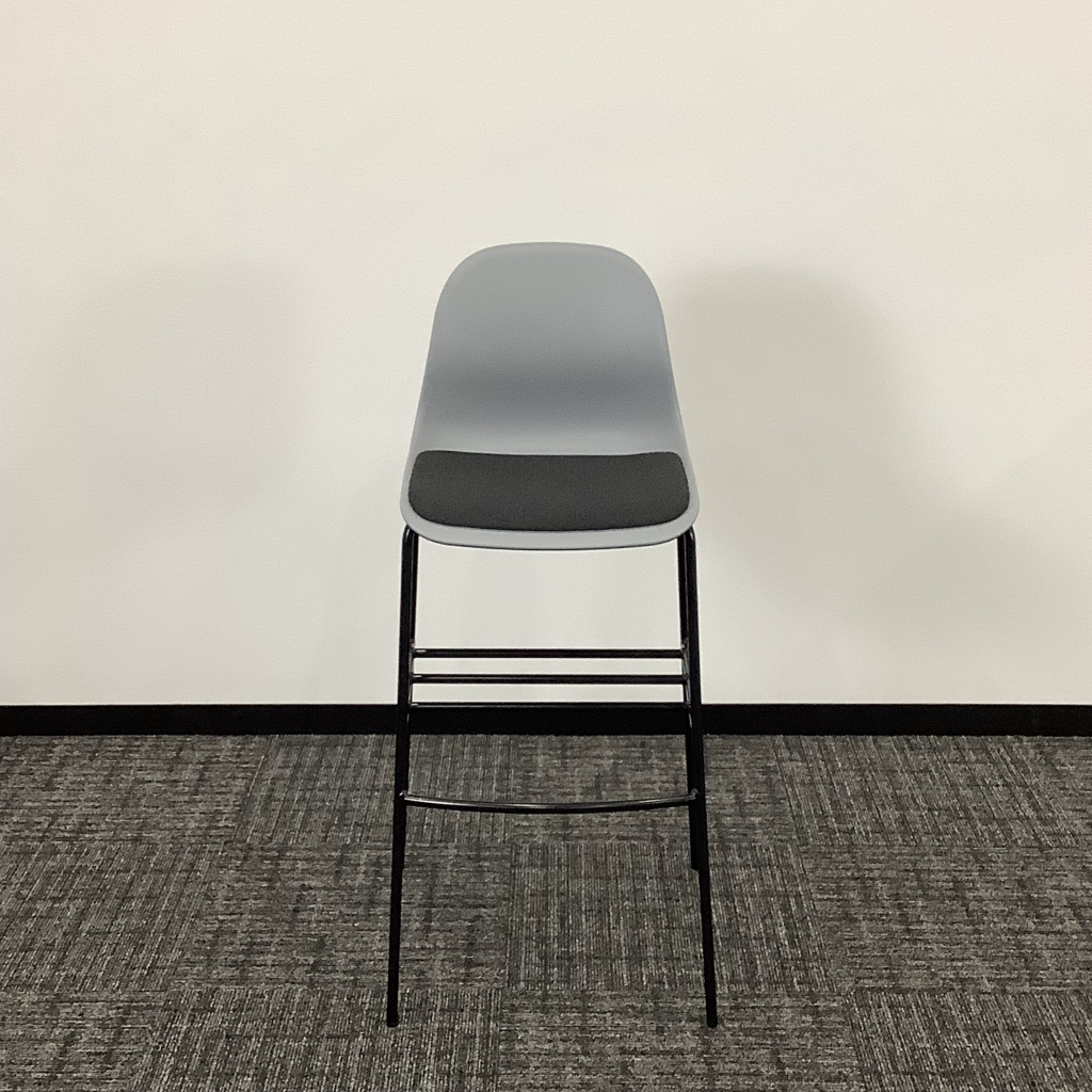 ハイチェア グレー・脚ブラック2