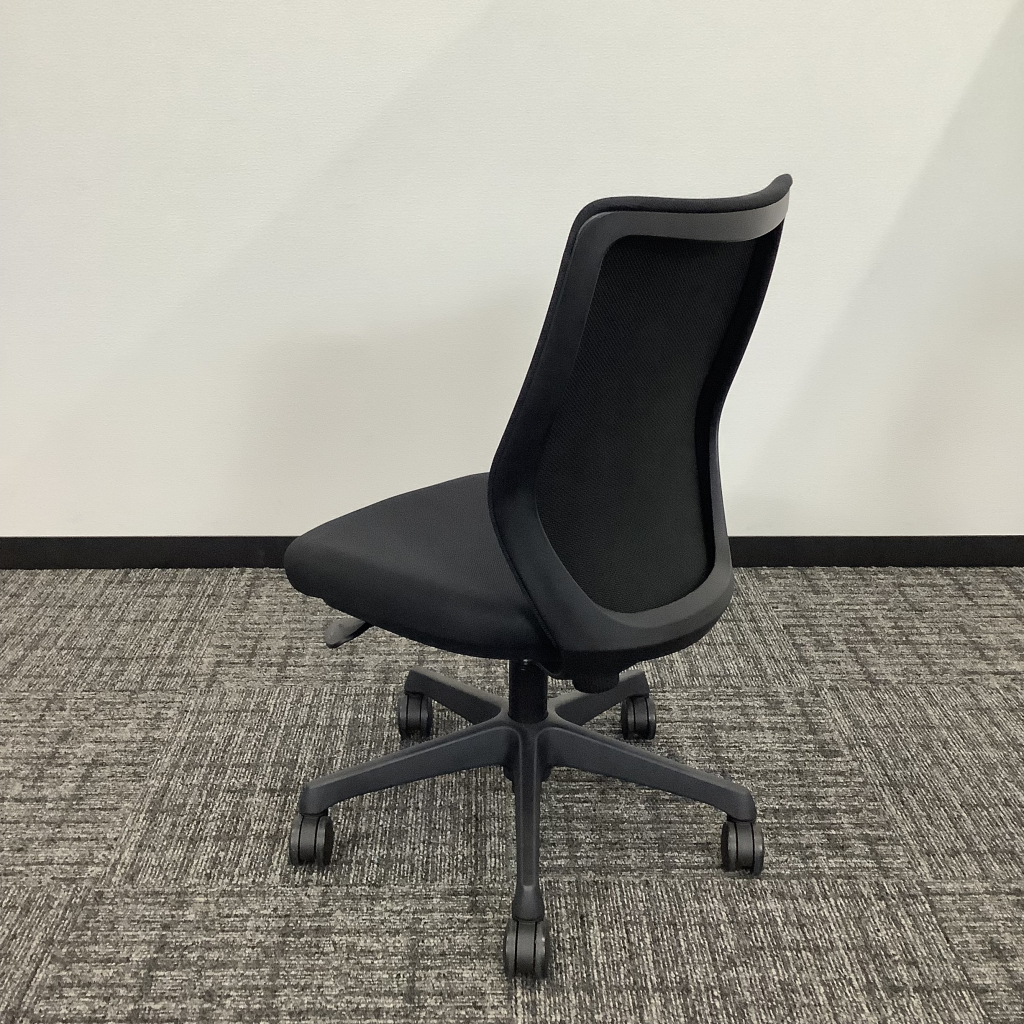 オフィスチェア肘無オカムラCG-Mシリーズブラック5