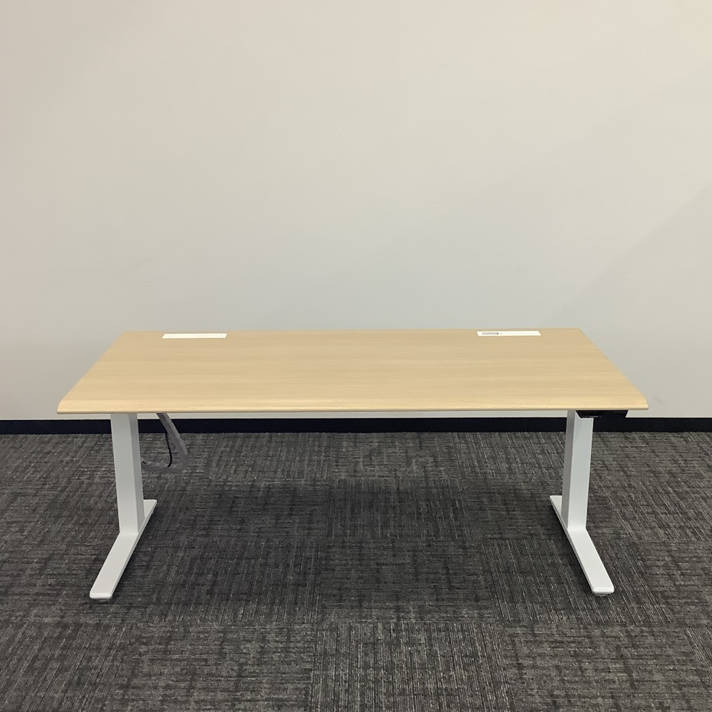 デスク昇降タイプスイフトシリーズ1550 オカムラ2