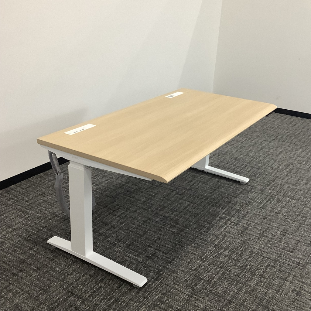 デスク昇降タイプスイフトシリーズ1550 オカムラ3