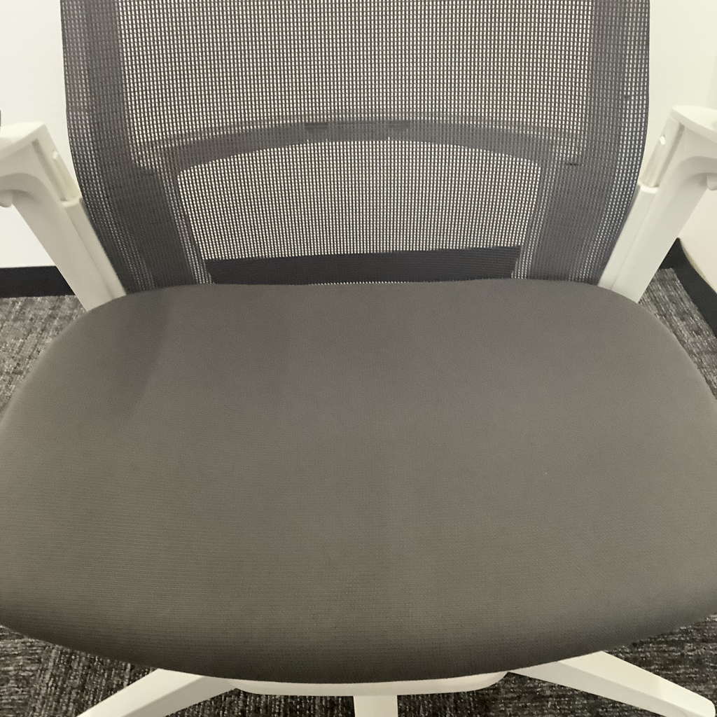 オフィスチェア肘付フィノラシリーズグレー8