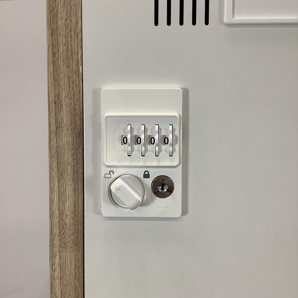 ロッカー12人用  生興5