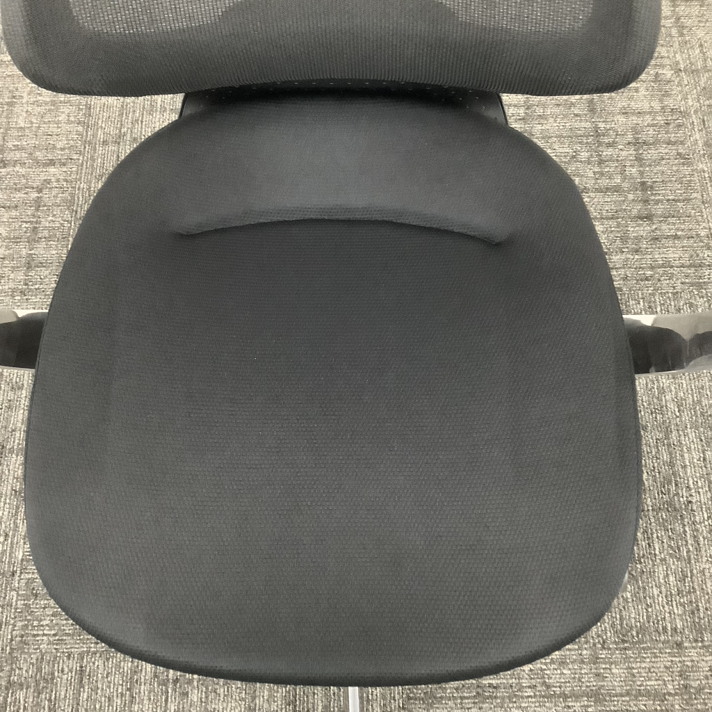 オフィスチェア肘付イング ヘッドレスト付8