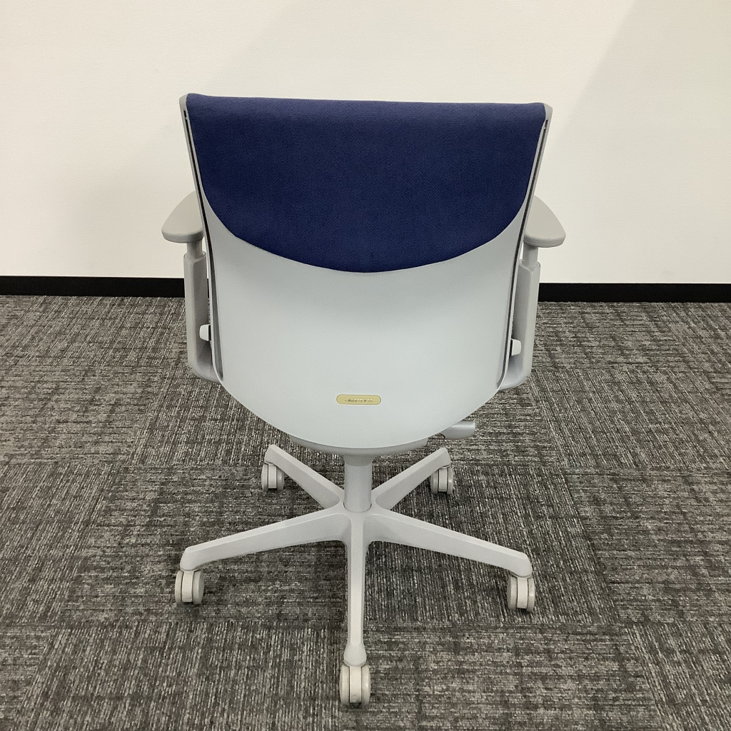 OAチェアエスクード稼働肘付 青オカムラ6