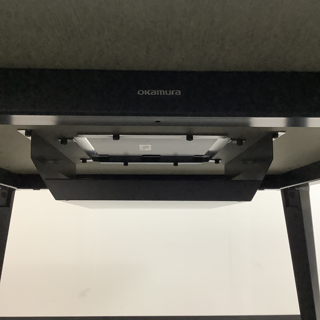 スクエアテーブル1200*1200 オカムラ4