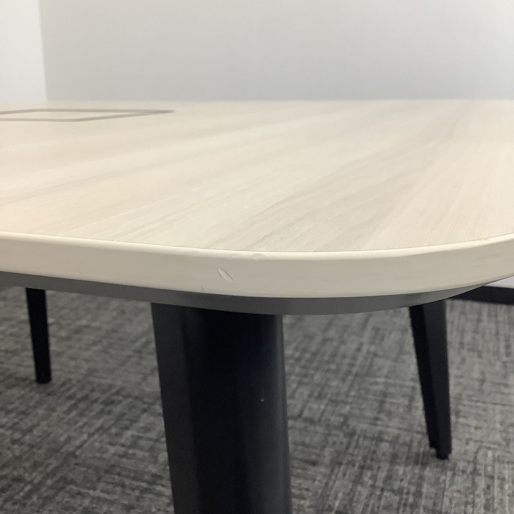 スクエアテーブル1200*1200 オカムラ8