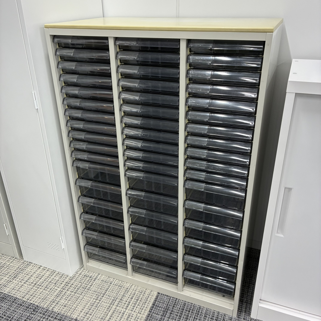 ペーパーケース天板付3列17段 オカムラ1