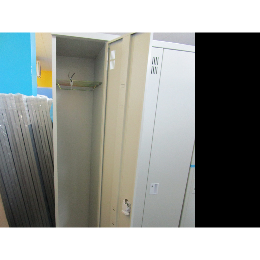 ロッカー(3人用)2