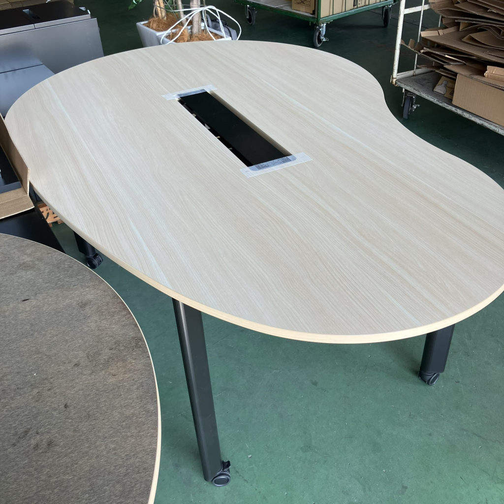 ミーティングテーブルW1800 ウチダコモンズ2