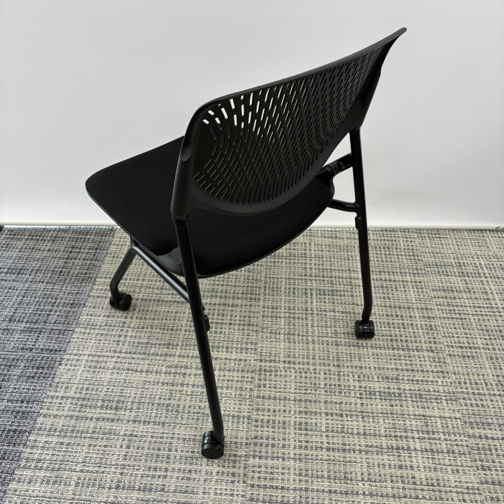 ミーティングチェア キャスター付 オカムラ3