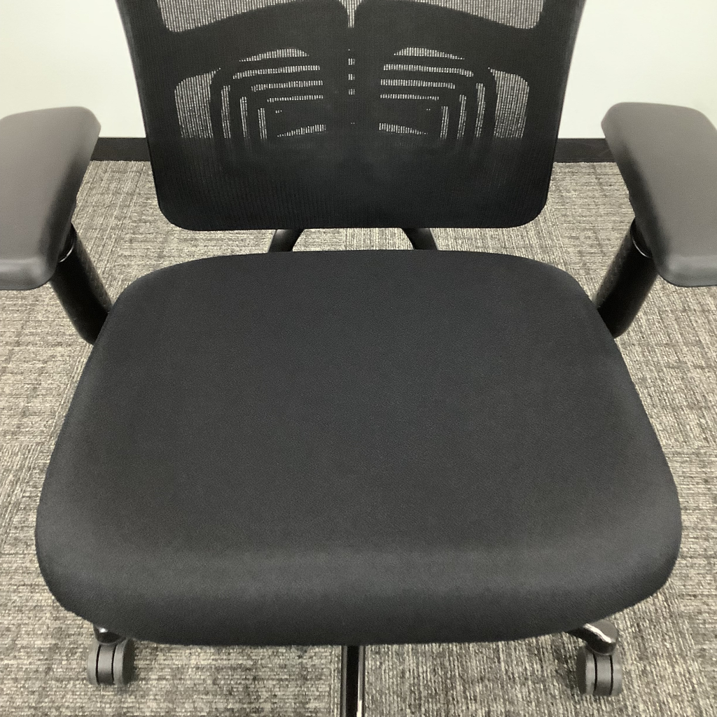 オフィスチェア 肘付 Haworth  ZODY8