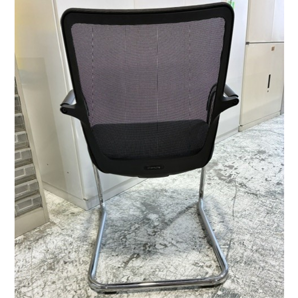 ミーティングチェアメッシュブラック1