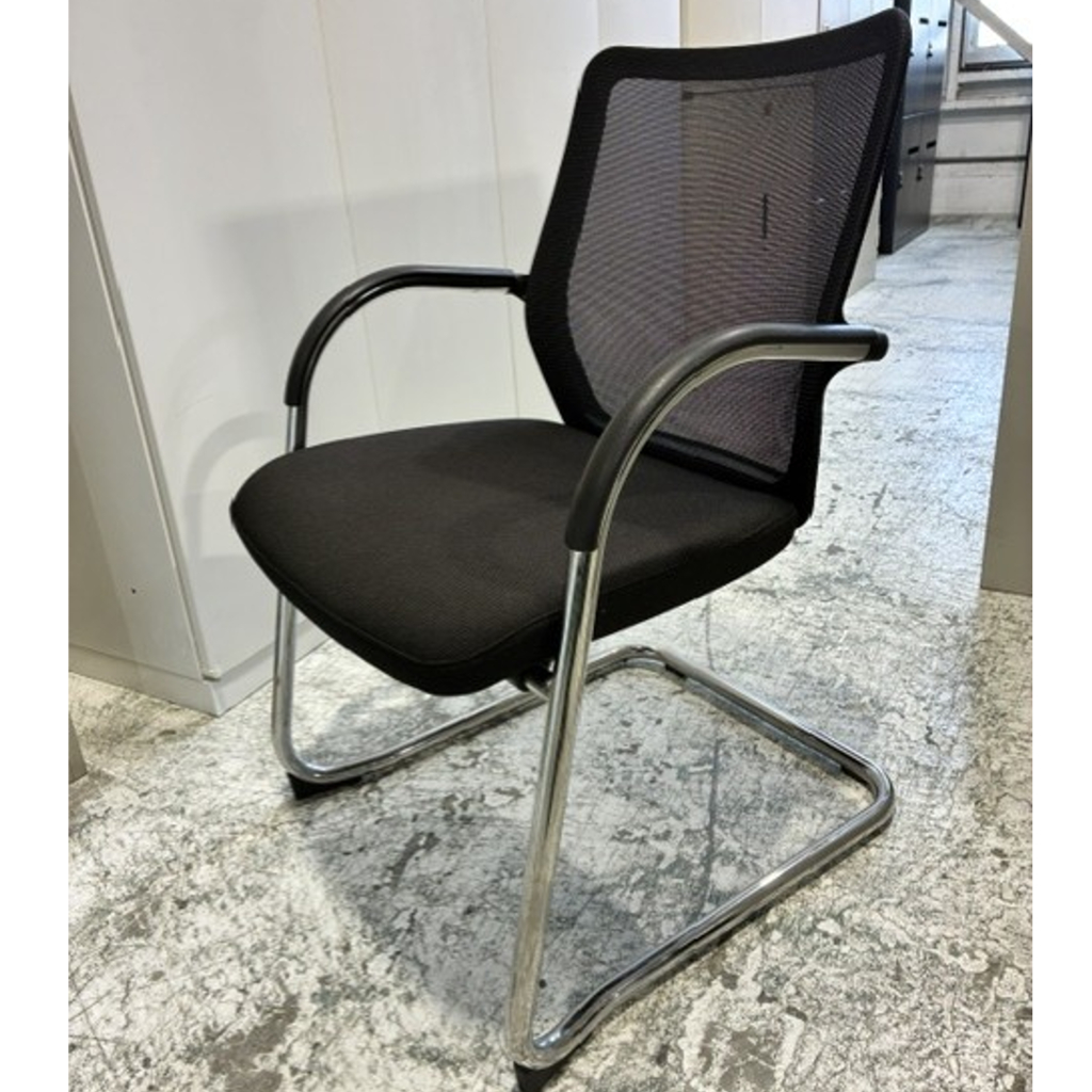 ミーティングチェアメッシュブラック2