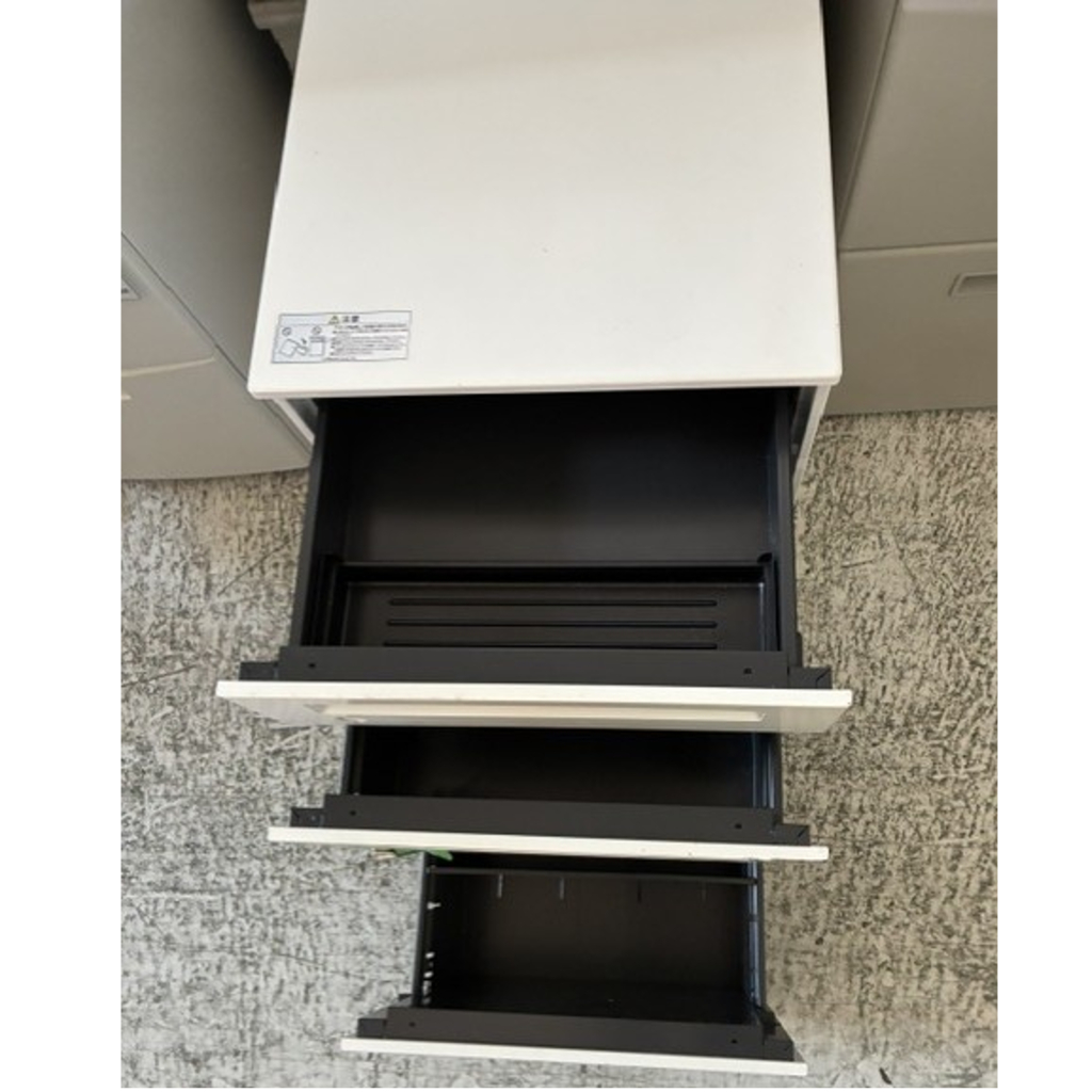 インワゴン3段ホワイト2