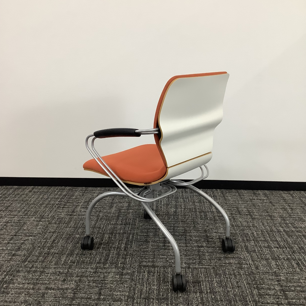 ミーティングチェア 肘有 オレンジSHINTA5