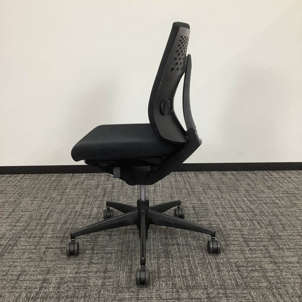 オフィスチェア肘無ウィザードブラック5