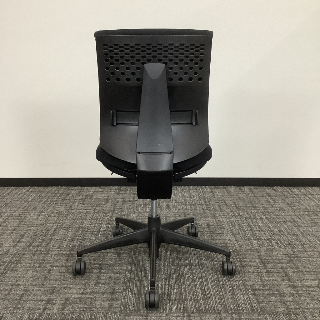 オフィスチェア肘無ウィザードブラック7