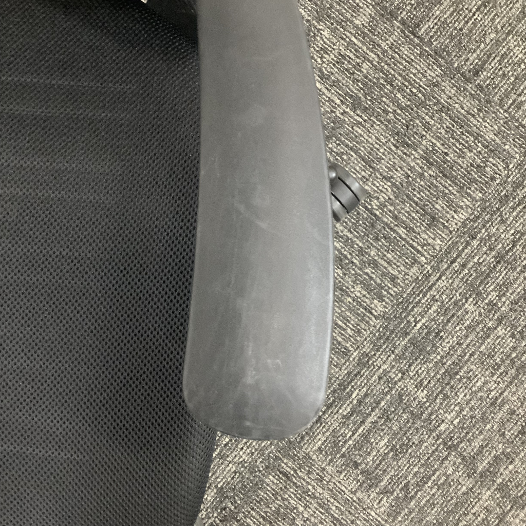 オフィスチェア肘なしメッシュ4