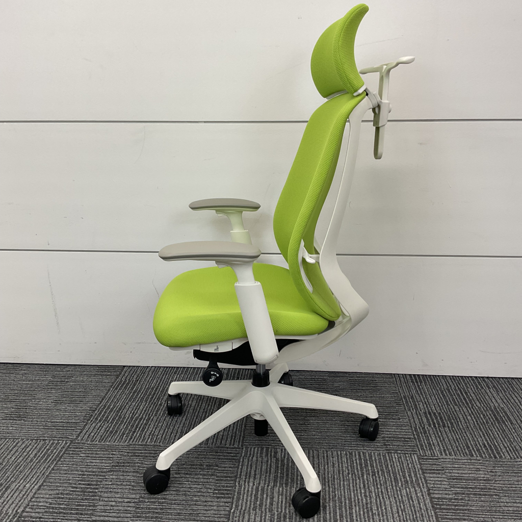 オフィスチェアオカムラ シルフィ ヘッドレスト稼働肘2