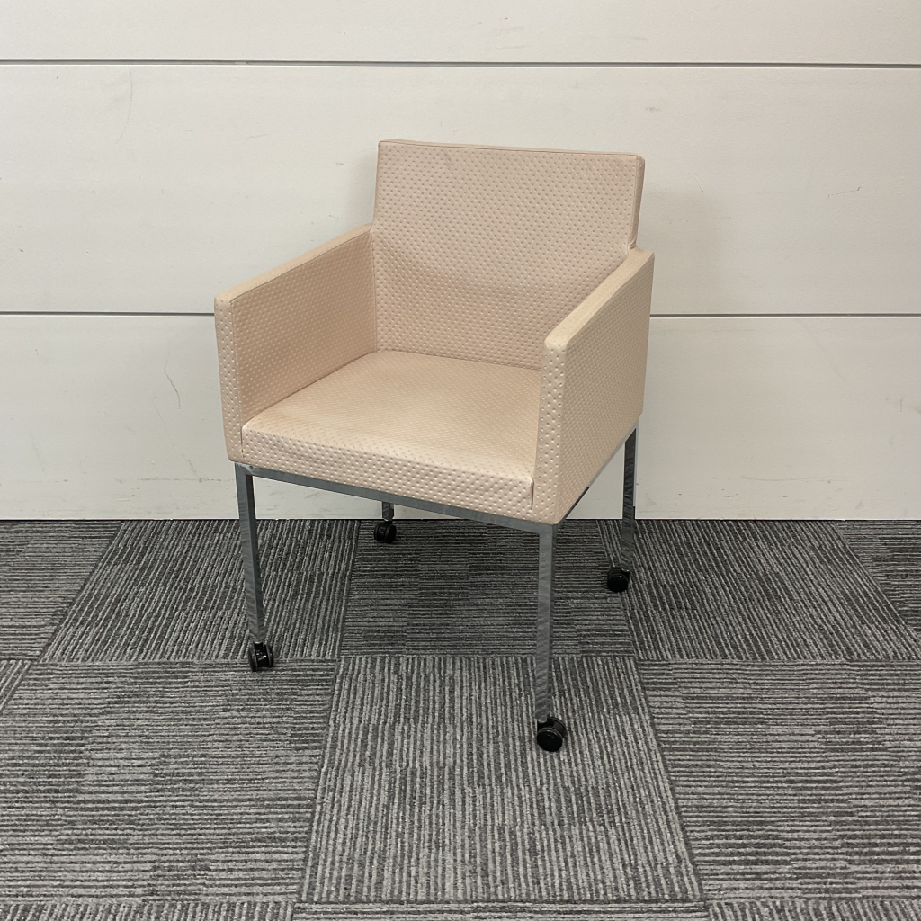 ミーティングチェア4本脚 Proceed ベージュ1