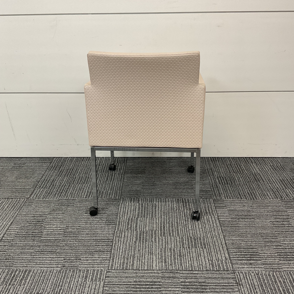 ミーティングチェア4本脚 Proceed ベージュ3