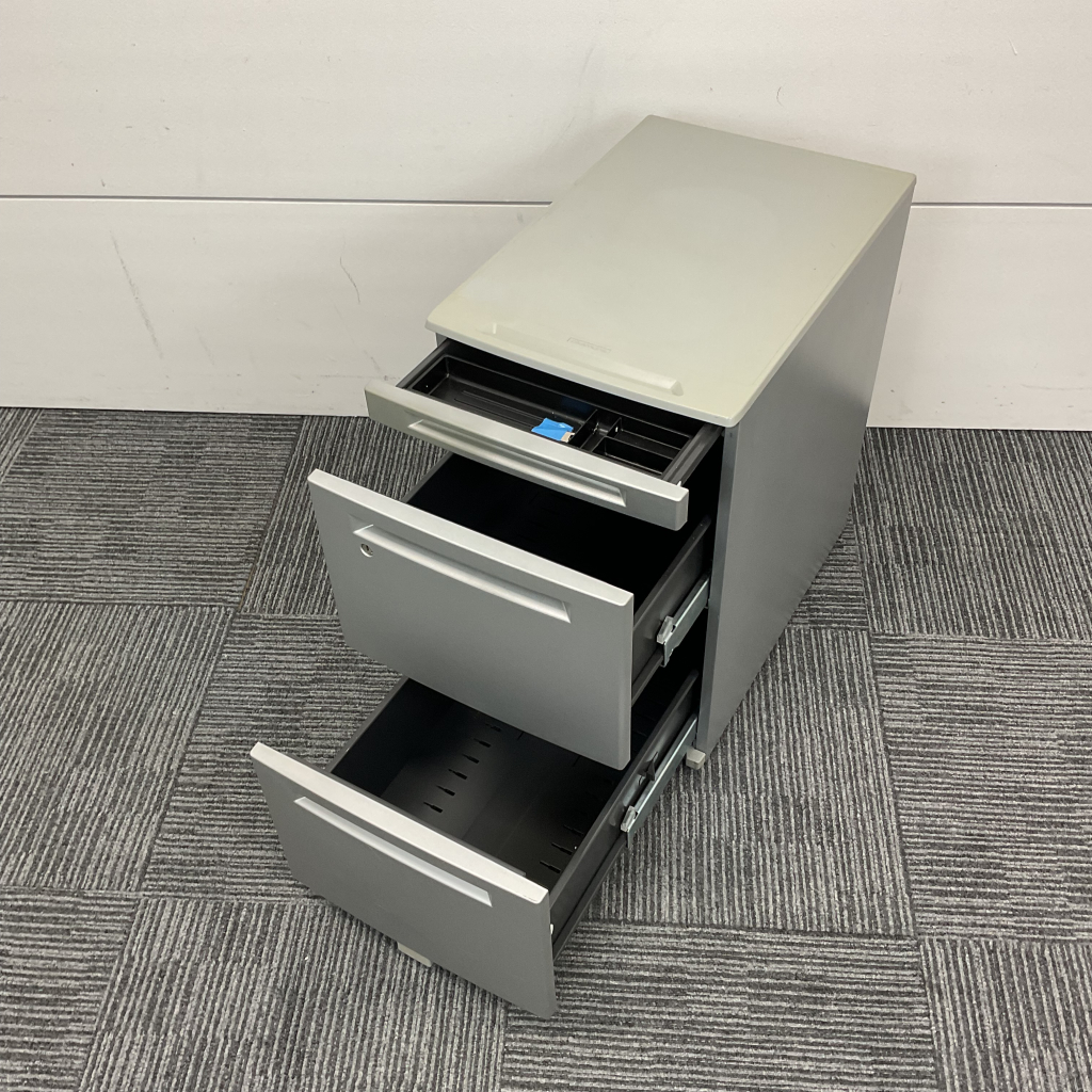 インワゴン 3段 コクヨ2