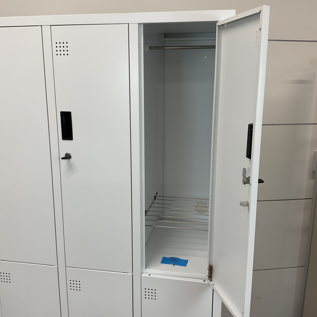 6人用ロッカー2