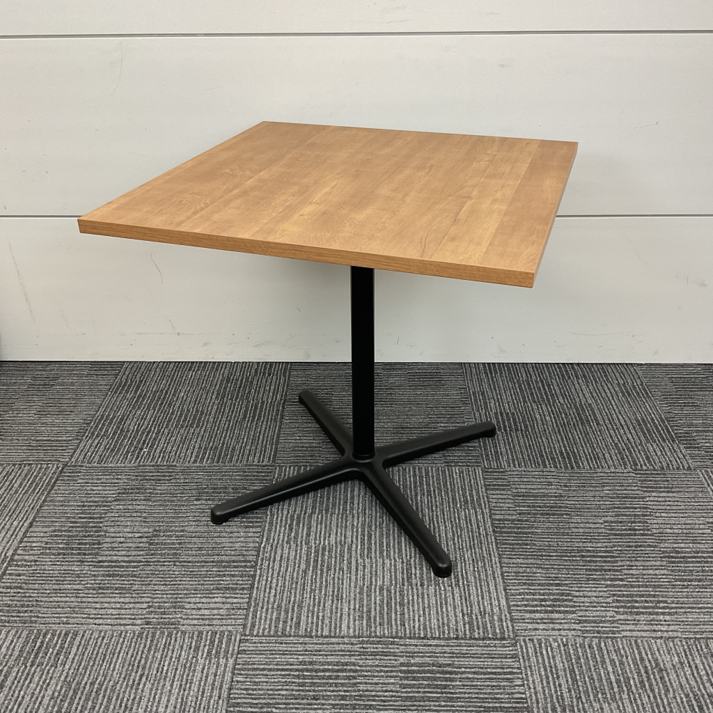 会議テーブル スクエア イトーキ W750 オーク色1