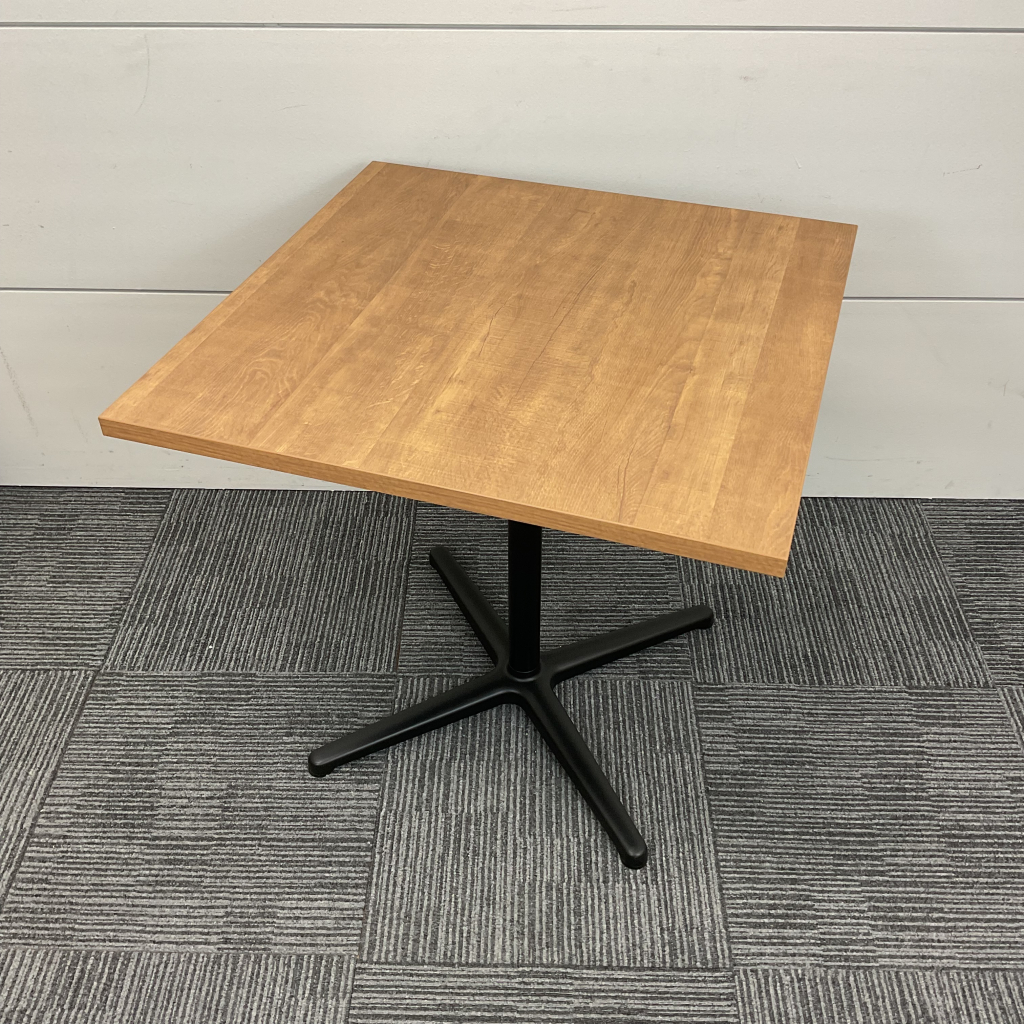 会議テーブル スクエア イトーキ W750 オーク色2