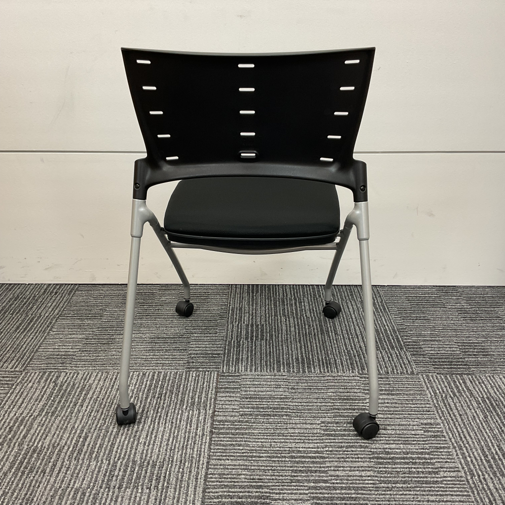 ミーティングチェア ネスティングイトーキ マノス ブラック3