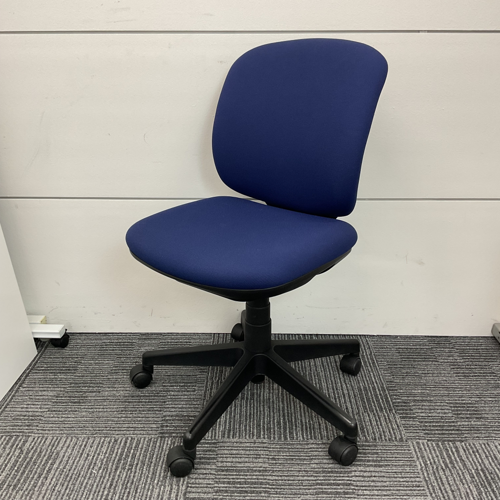 オフィスチェア肘無しプラス ネイビー1