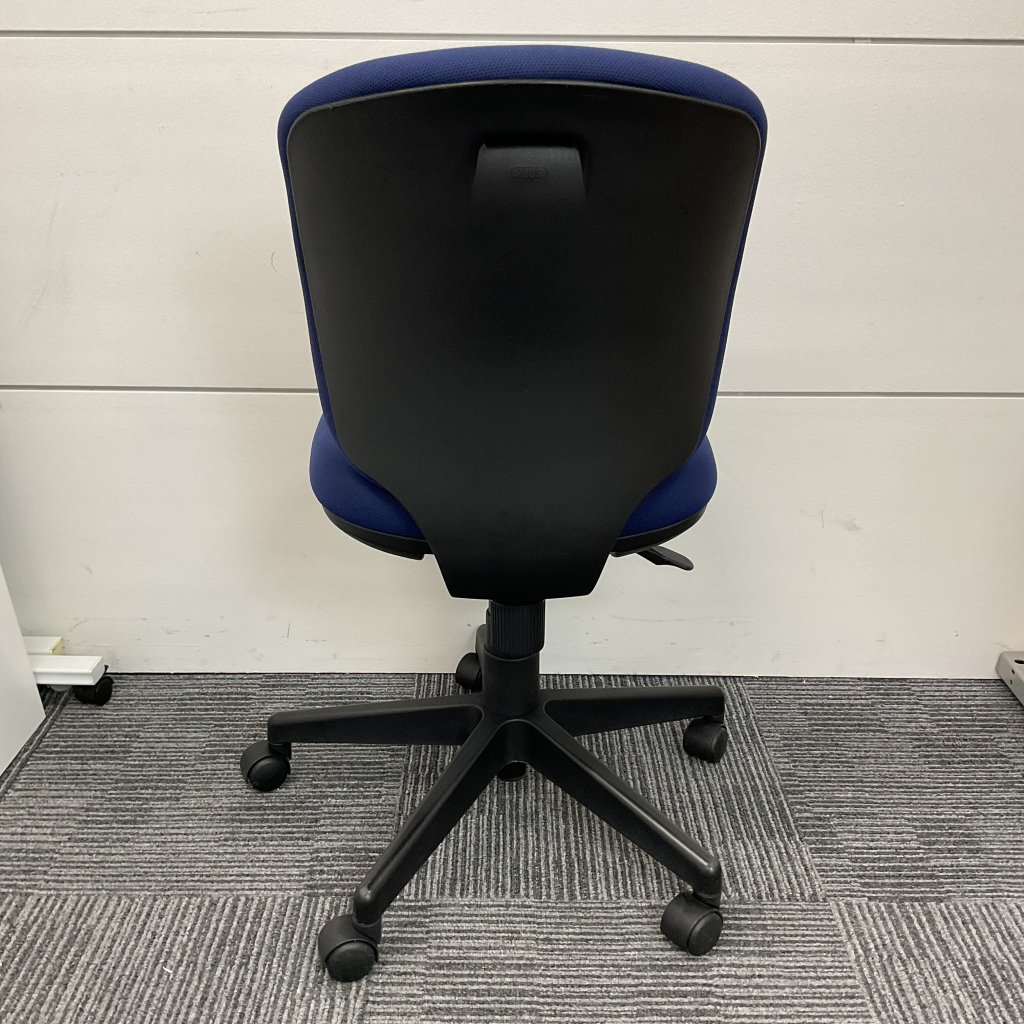 オフィスチェア肘無しプラス ネイビー3
