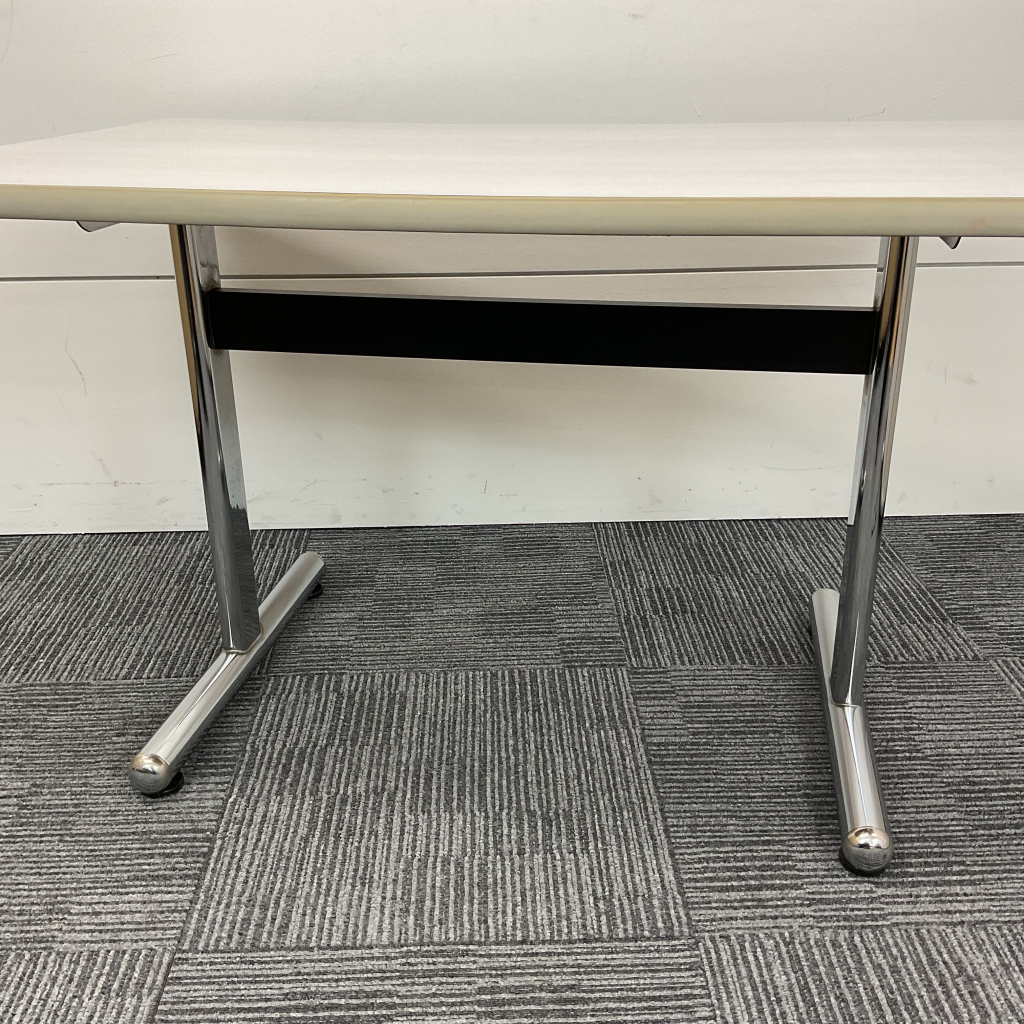 会議テーブル T字脚  W1200 ホワイト木目3