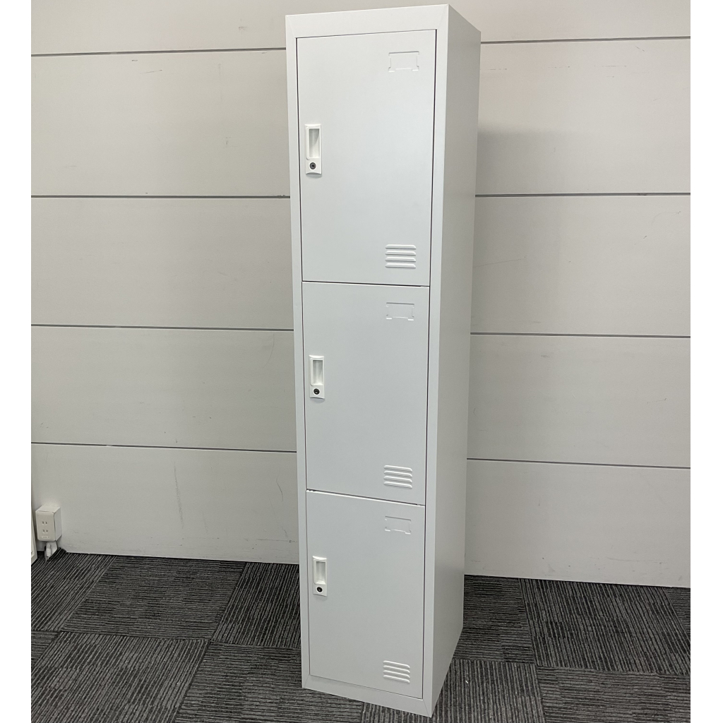 3人用スリムロッカーホワイト1