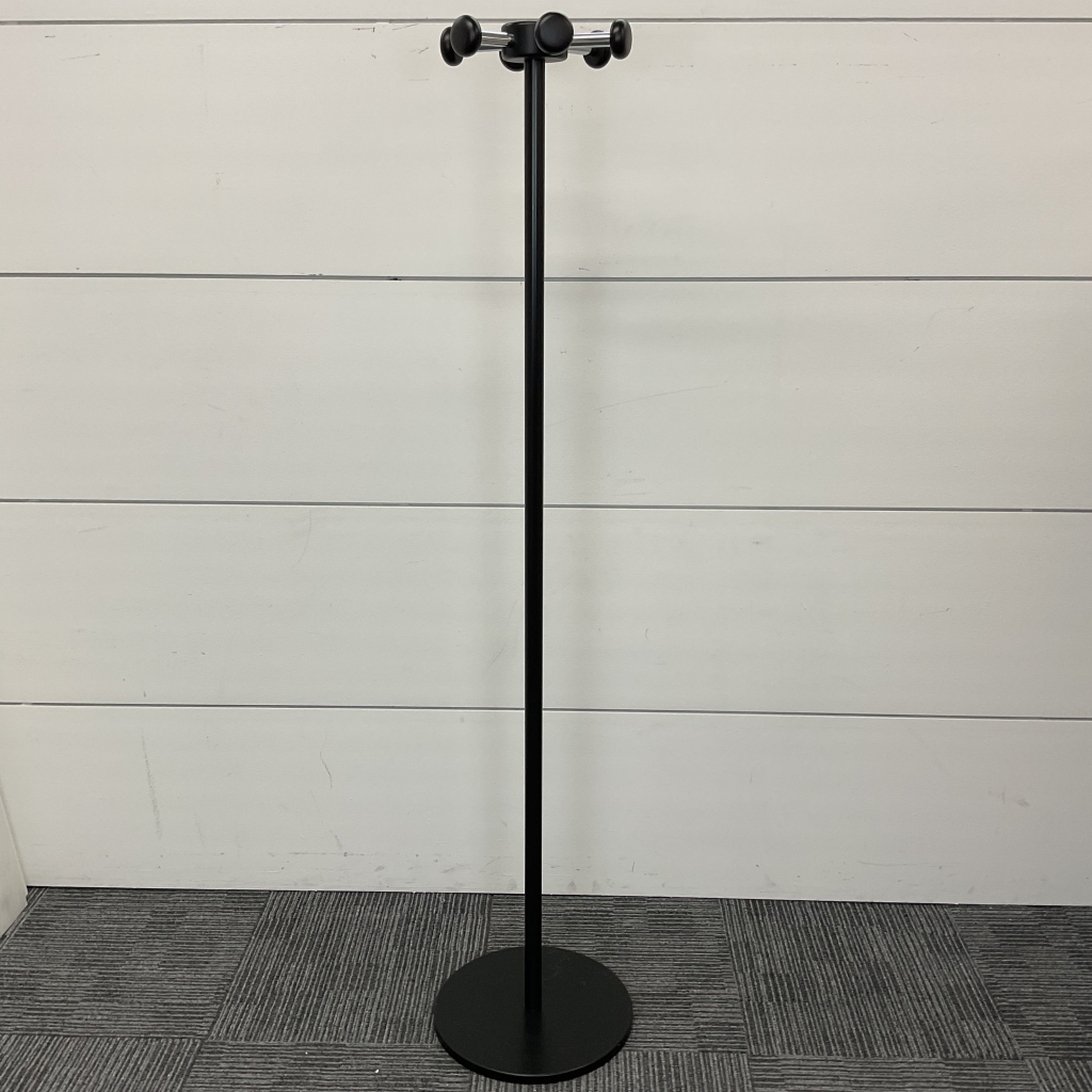 ポールハンガー ブラック1